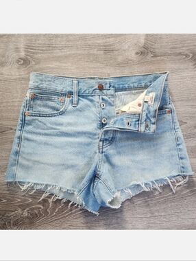 MADEWELL 100% Cotton Relaxed Denim Cutoff Button Fly Light Wash Jean Shorts 23